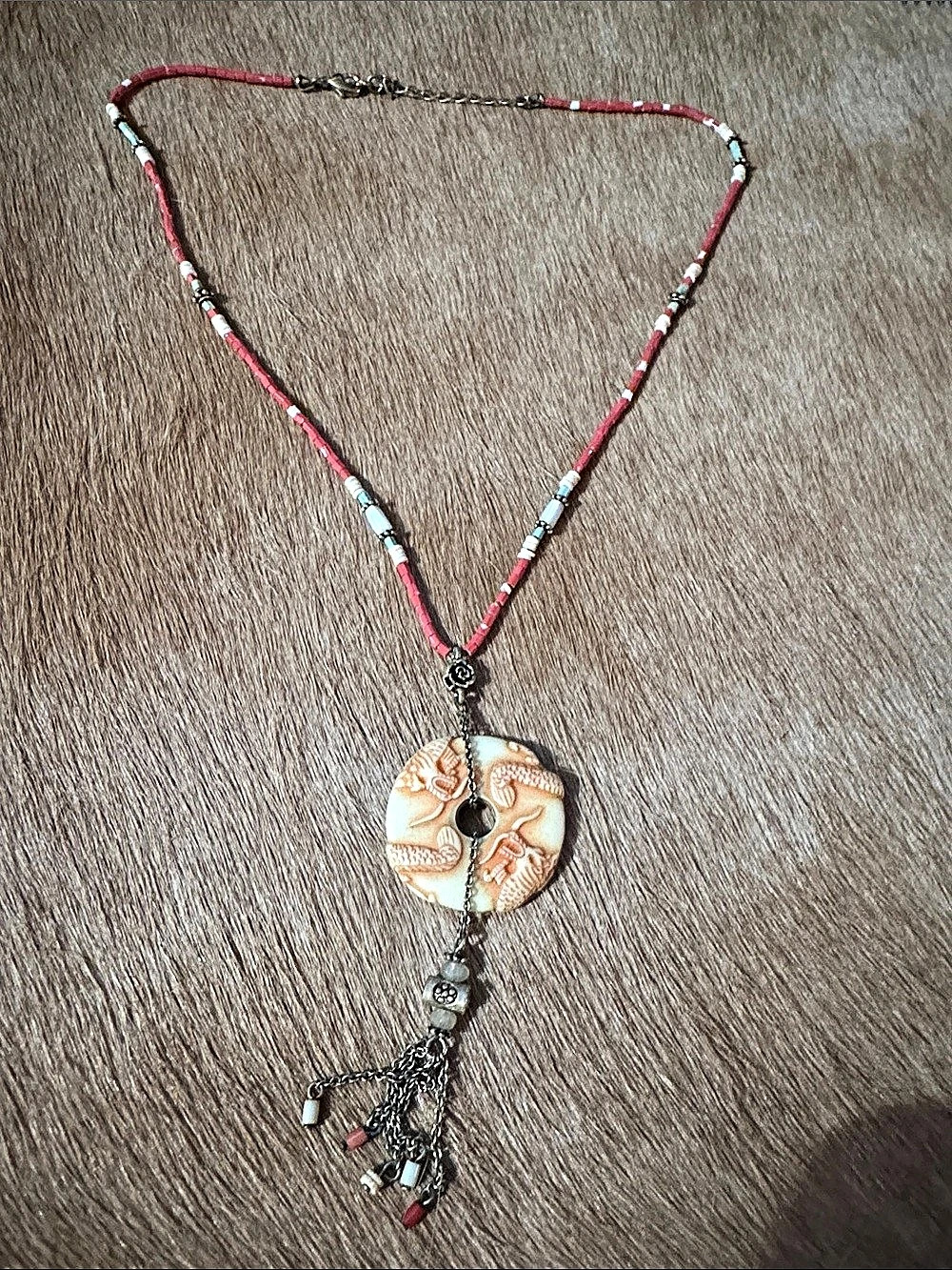 Red & Cream Pendant Beaded Necklace